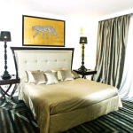 Residence in the renowned "Golden Square"