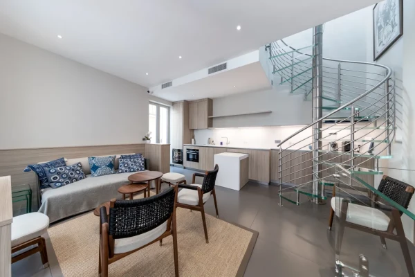 Gorgeous Interior Designed Apartment With Rare Sunny Terrace